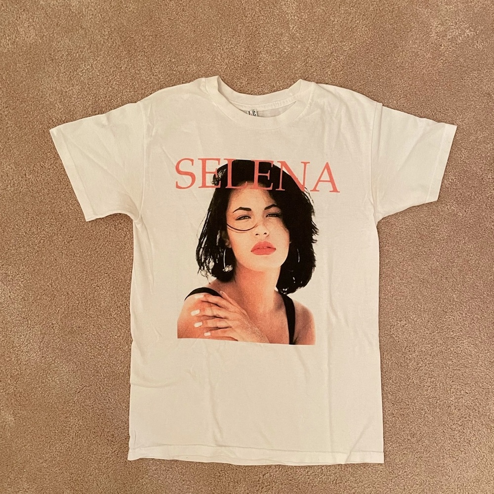 Selena graphic tshirt